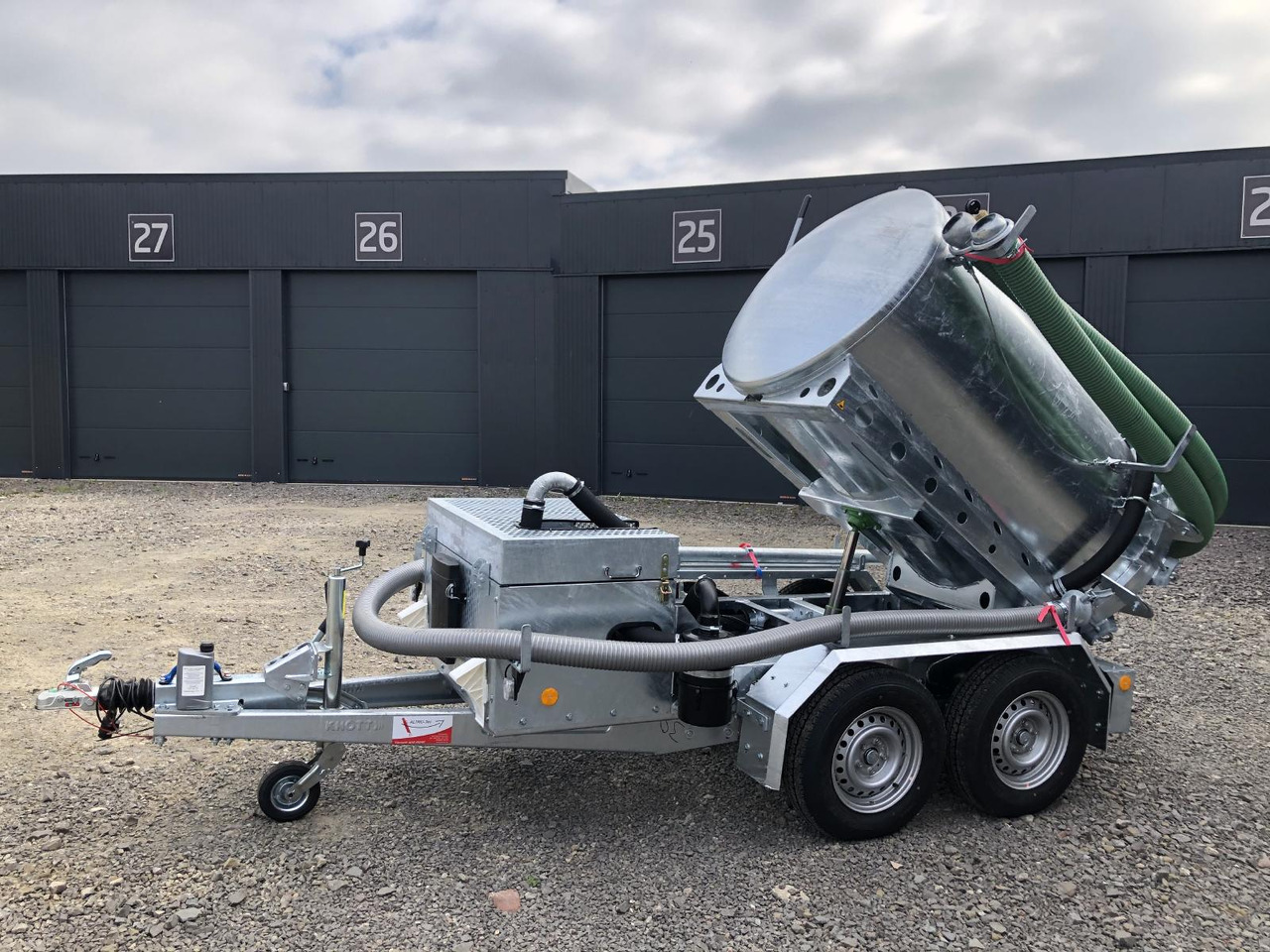 M-Vac 1,8m³ *Kippbar* Vakuum-Saugsystem / Saugfass / Sauganhänger / Saughänger M-Vac Reinigungskit - Čistič odpadových jam: obrázek 1 M-Vac 1,8m³ *Kippbar* Vakuum-Saugsystem / Saugfass / Sauganhänger / Saughänger M-Vac Reinigungskit - Čistič odpadových jam: obrázek 1