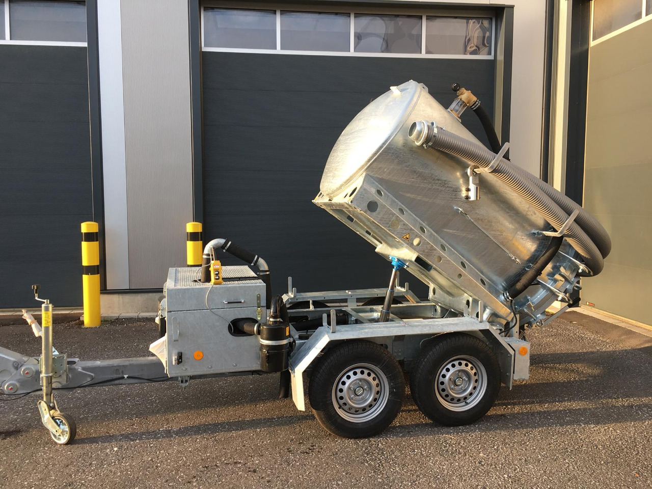 Vacuum system1500l / M-Vac 2000 - Čistič odpadových jam: obrázek 3 Vacuum system1500l / M-Vac 2000 - Čistič odpadových jam: obrázek 3