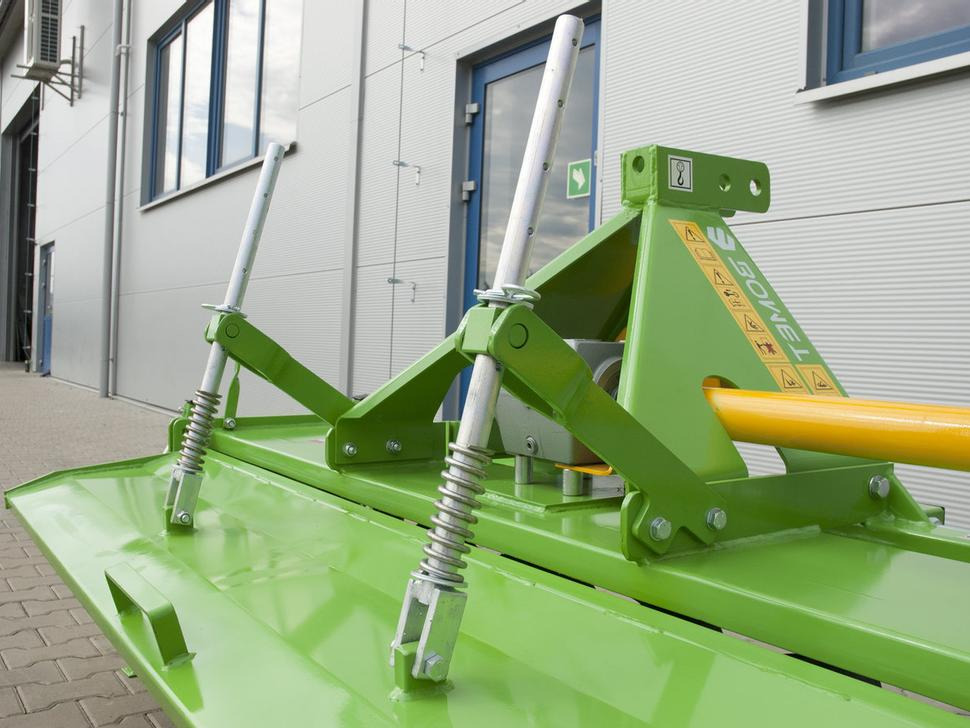 Bomet Bodenfräsen / Rotary tiller / Rotavator / Vangatrice / Rastrillo / Культиватор / Glebogryzarka 2 m - Rotavátor: obrázek 3 Bomet Bodenfräsen / Rotary tiller / Rotavator / Vangatrice / Rastrillo / Культиватор / Glebogryzarka 2 m - Rotavátor: obrázek 3
