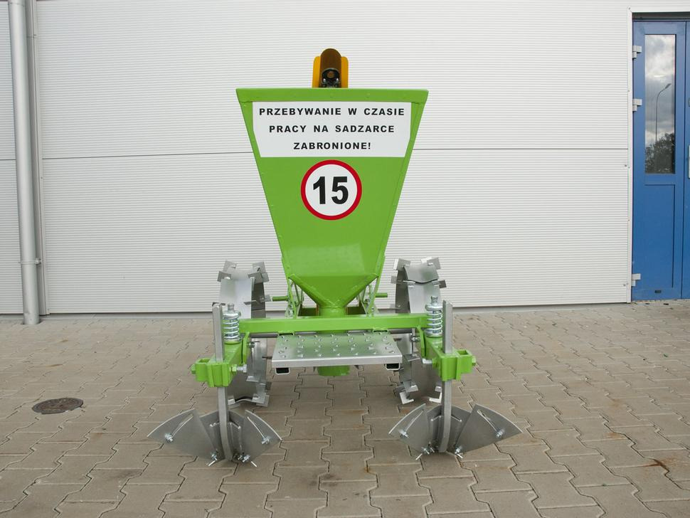 Bomet Kartoffelpflanzmaschine / Potato planter / Planteuse de pomme de terre / Piantapatate / Sadzarka ziemniaków - Sazeč brambor: obrázek 2 Bomet Kartoffelpflanzmaschine / Potato planter / Planteuse de pomme de terre / Piantapatate / Sadzarka ziemniaków - Sazeč brambor: obrázek 2