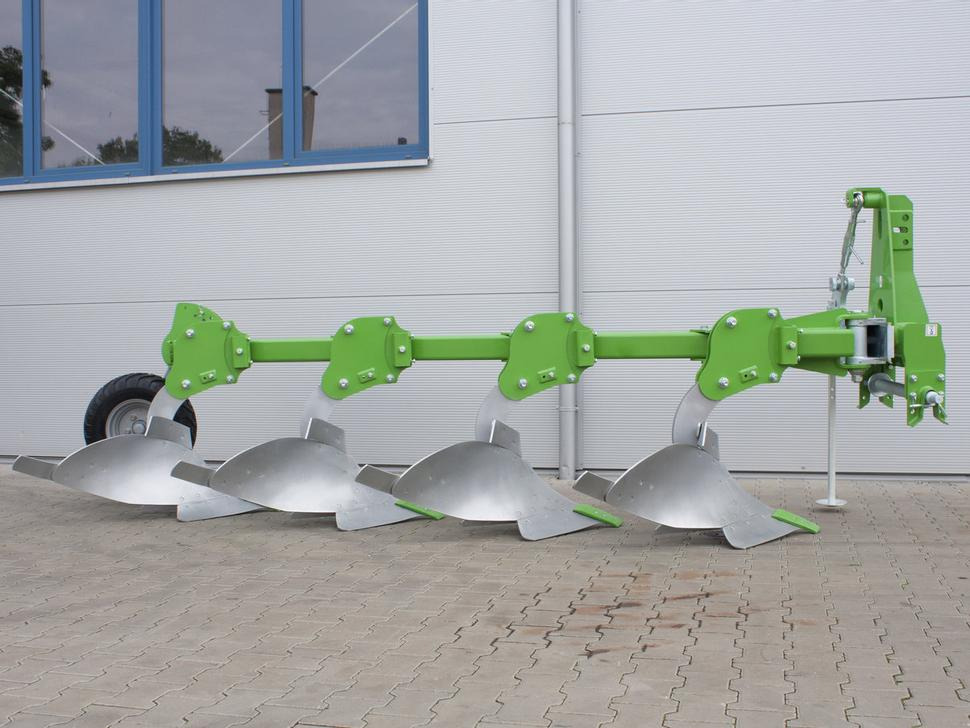 Bomet Pflüge / Single-beam plow / Charrue mono-poutre / Aratro / Плуг / Pług jednobelkowy Libra 3+1 - Pluh: obrázek 2 Bomet Pflüge / Single-beam plow / Charrue mono-poutre / Aratro / Плуг / Pług jednobelkowy Libra 3+1 - Pluh: obrázek 2