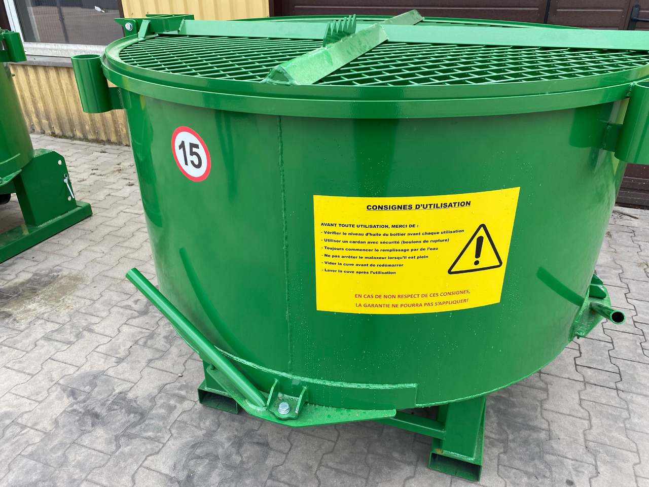 DC Betonmischer / Hydraulic concrete mixer / Malaxeur à béton hydraulique / Betoniera / Бетономешалка с гидравлическим приводом / Betoniarka hydrauliczna 800 l - Stavební míchačka: obrázek 5 DC Betonmischer / Hydraulic concrete mixer / Malaxeur à béton hydraulique / Betoniera / Бетономешалка с гидравлическим приводом / Betoniarka hydrauliczna 800 l - Stavební míchačka: obrázek 5