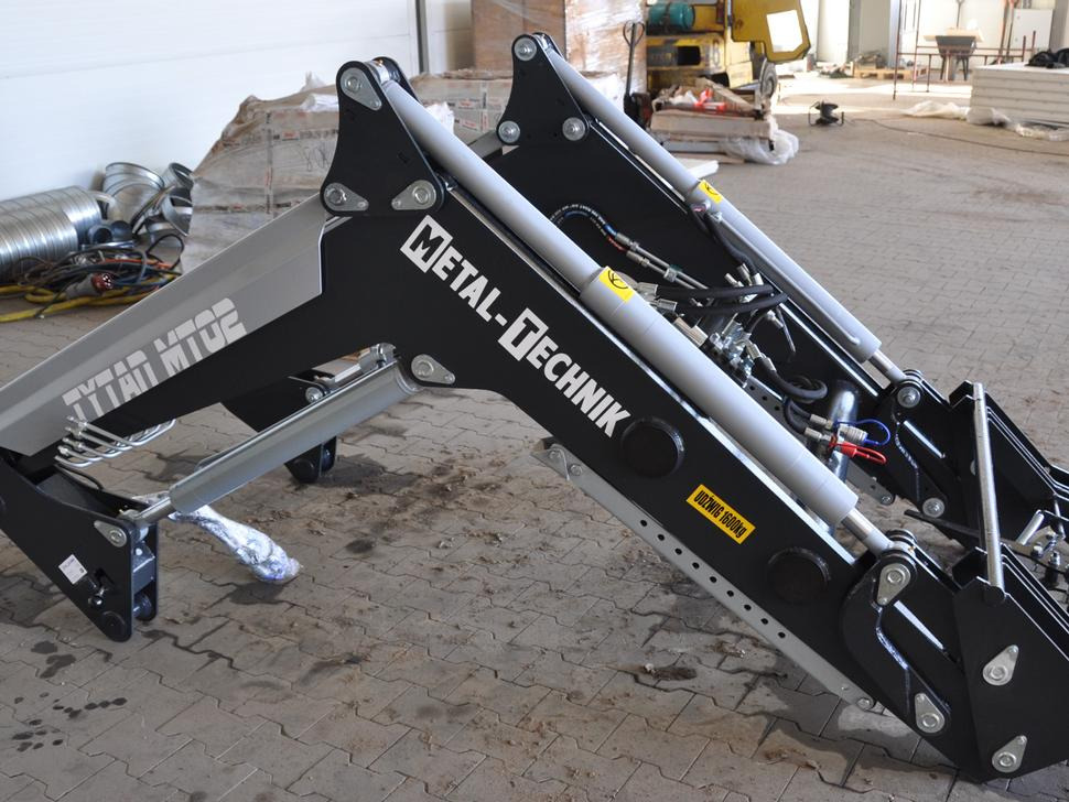 METAL-TECHNIK Frontlader / Front loader / Chargeur frontal / Caricatore frontale / Cargador fronta / Фронтальный погрузчик / Ładowacz czołowy Tytan MT-02 - Čelní nakladač pro traktor pro Příslušenství: obrázek 2 METAL-TECHNIK Frontlader / Front loader / Chargeur frontal / Caricatore frontale / Cargador fronta / Фронтальный погрузчик / Ładowacz czołowy Tytan MT-02 - Čelní nakladač pro traktor pro Příslušenství: obrázek 2