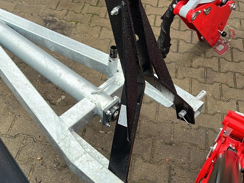 METAL-TECHNIK Güllemixer / Slurry agitator / Agitateur de lisier / Miscelatore / Смеситель жидкого удобрения / Mieszadło do gnojowicy 5,4 m - Stroj pro hnojení: obrázek 5 METAL-TECHNIK Güllemixer / Slurry agitator / Agitateur de lisier / Miscelatore / Смеситель жидкого удобрения / Mieszadło do gnojowicy 5,4 m - Stroj pro hnojení: obrázek 5