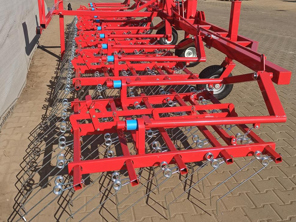 METAL-TECHNIK Hackstriegel / Weeder / Herse étrille / Sarchiatrice / Прополочная машина / Chwastownik 9 m - Prutová brána: obrázek 2 METAL-TECHNIK Hackstriegel / Weeder / Herse étrille / Sarchiatrice / Прополочная машина / Chwastownik 9 m - Prutová brána: obrázek 2