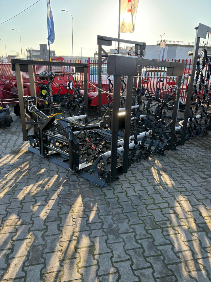 METAL-TECHNIK Wiesenegge / Meadow harrow / Herse de prairie / Strigliatrice / Полевая волокуша / Włóka łąkowa 4 m - Luční brány: obrázek 1 METAL-TECHNIK Wiesenegge / Meadow harrow / Herse de prairie / Strigliatrice / Полевая волокуша / Włóka łąkowa 4 m - Luční brány: obrázek 1