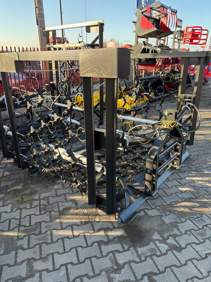 METAL-TECHNIK Wiesenegge / Meadow harrow / Herse de prairie / Strigliatrice / Полевая волокуша / Włóka łąkowa 4 m - Luční brány: obrázek 2 METAL-TECHNIK Wiesenegge / Meadow harrow / Herse de prairie / Strigliatrice / Полевая волокуша / Włóka łąkowa 4 m - Luční brány: obrázek 2