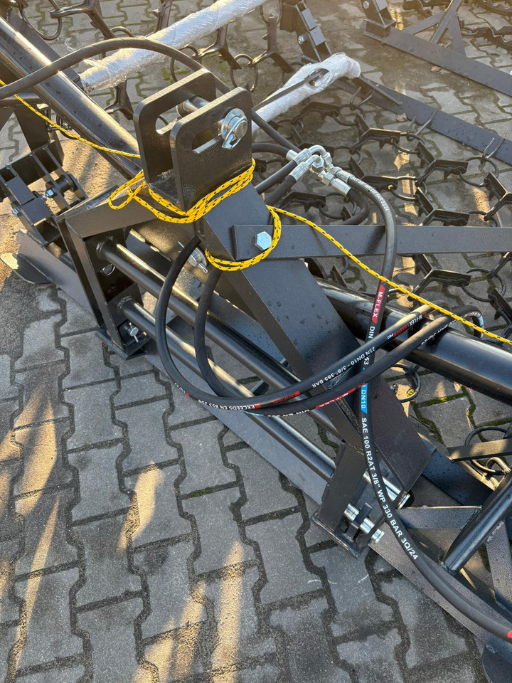 METAL-TECHNIK Wiesenegge / Meadow harrow / Herse de prairie / Strigliatrice / Полевая волокуша / Włóka łąkowa 4 m - Luční brány: obrázek 5 METAL-TECHNIK Wiesenegge / Meadow harrow / Herse de prairie / Strigliatrice / Полевая волокуша / Włóka łąkowa 4 m - Luční brány: obrázek 5