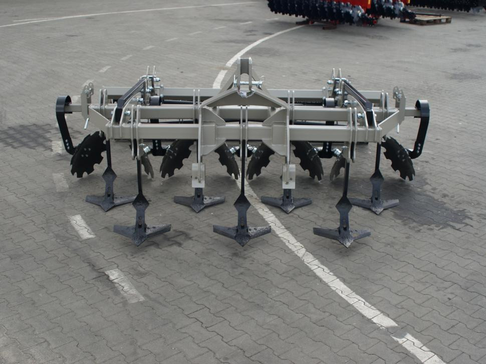 ROLEX Flügelschargrubber / Stubble cultivator / Dechaumeur à dents / Aratri stoppiatori / Стерневой культиватор / Agregat podorywkowy 3 m - Kultivátor: obrázek 4 ROLEX Flügelschargrubber / Stubble cultivator / Dechaumeur à dents / Aratri stoppiatori / Стерневой культиватор / Agregat podorywkowy 3 m - Kultivátor: obrázek 4