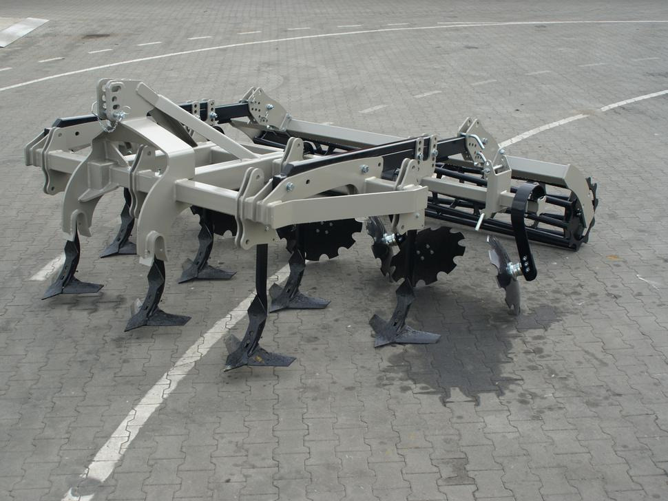 ROLEX Flügelschargrubber / Stubble cultivator / Dechaumeur à dents / Aratri stoppiatori / Стерневой культиватор / Agregat podorywkowy 3 m - Kultivátor: obrázek 1 ROLEX Flügelschargrubber / Stubble cultivator / Dechaumeur à dents / Aratri stoppiatori / Стерневой культиватор / Agregat podorywkowy 3 m - Kultivátor: obrázek 1