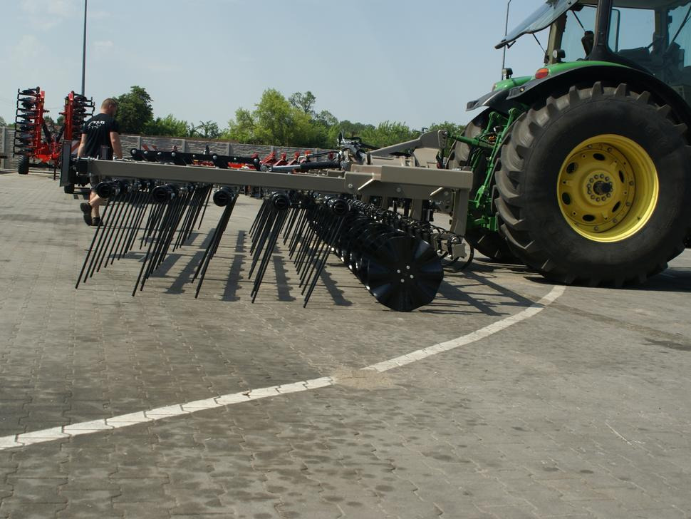 ROLEX Mulchegge / Mulch harrow / Herse de déchaumage / Erpice pacciamante / Борона для мульчирования / Brona mulczowa 7,5 m - Prutová brána: obrázek 2 ROLEX Mulchegge / Mulch harrow / Herse de déchaumage / Erpice pacciamante / Борона для мульчирования / Brona mulczowa 7,5 m - Prutová brána: obrázek 2