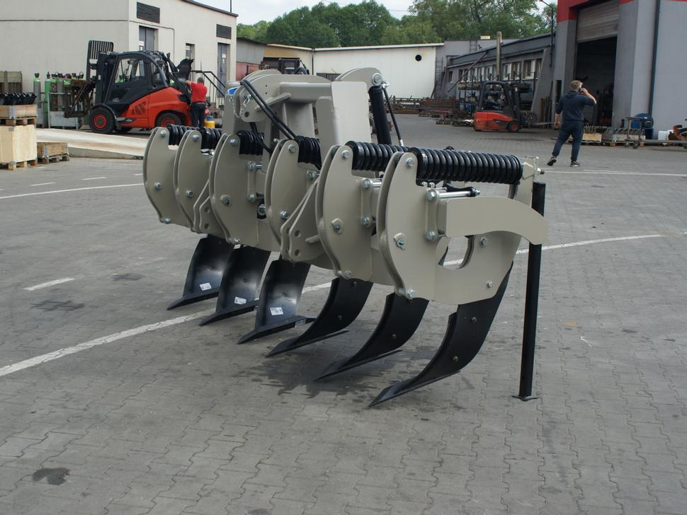 ROLEX Tiefenlockerer / Subsoiler / Décompacteur / Dissodatori / Subsolador / Глубокорыхлитель / Głębosz 3 m - Podrývák: obrázek 2 ROLEX Tiefenlockerer / Subsoiler / Décompacteur / Dissodatori / Subsolador / Глубокорыхлитель / Głębosz 3 m - Podrývák: obrázek 2