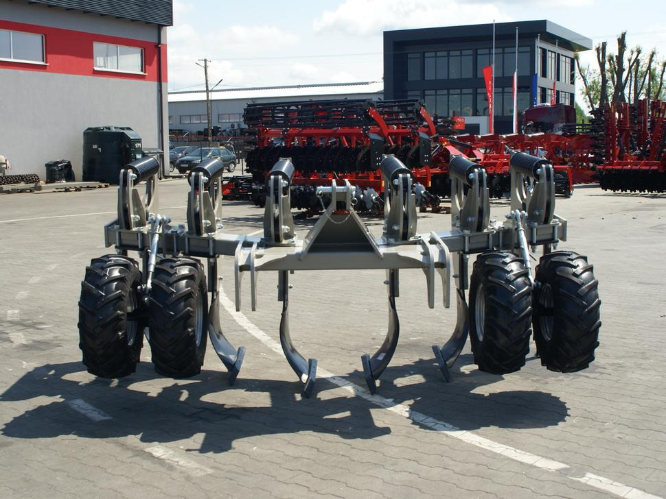 ROLEX Tiefenlockerer / Subsoiler / Décompacteur / Dissodatori / Subsolador / Глубокорыхлитель / Głębosz typ V 3 m - Podrývák: obrázek 4 ROLEX Tiefenlockerer / Subsoiler / Décompacteur / Dissodatori / Subsolador / Глубокорыхлитель / Głębosz typ V 3 m - Podrývák: obrázek 4