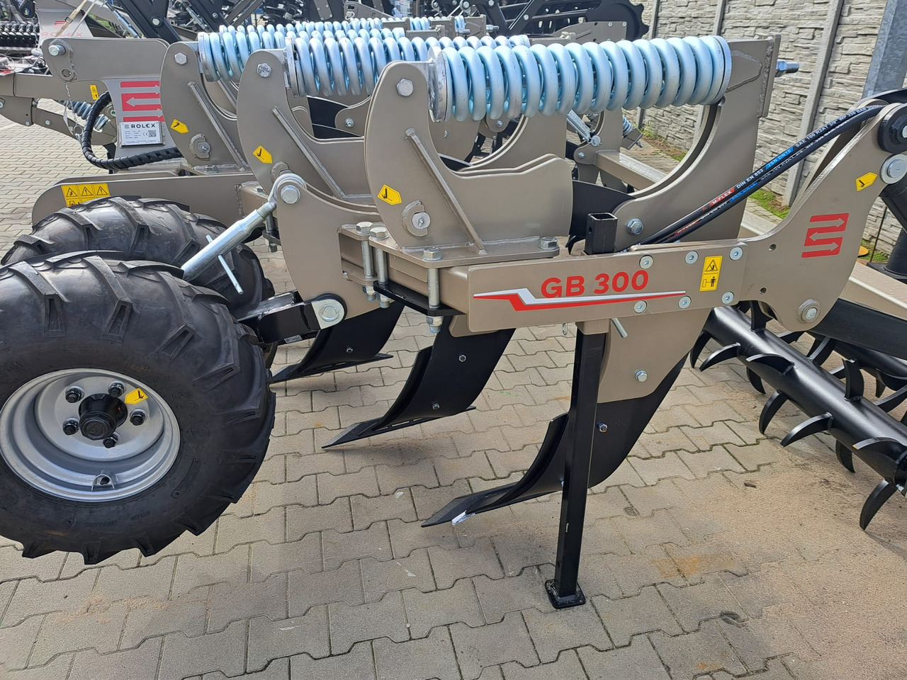 ROLEX Tiefenlockerer / Subsoiler / Décompacteur / Subsolador / Dissodatori / Глубокорыхлитель тип V / Głębosz typ V 3 m - Podrývák: obrázek 5 ROLEX Tiefenlockerer / Subsoiler / Décompacteur / Subsolador / Dissodatori / Глубокорыхлитель тип V / Głębosz typ V 3 m - Podrývák: obrázek 5