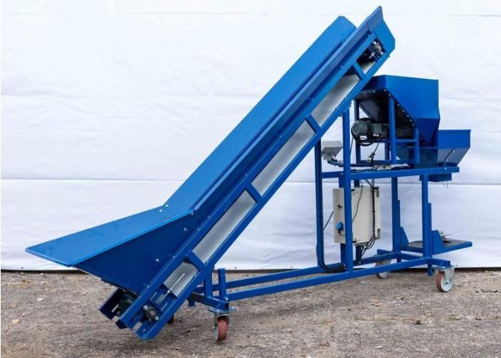 ROLMET Absackwaage / Weighing bagger / Peseuse ensacheuse / Pesatrice / Упаковочная машина с весами / Wagopakowarka WE-1 - Bramborářská technika: obrázek 2 ROLMET Absackwaage / Weighing bagger / Peseuse ensacheuse / Pesatrice / Упаковочная машина с весами / Wagopakowarka WE-1 - Bramborářská technika: obrázek 2