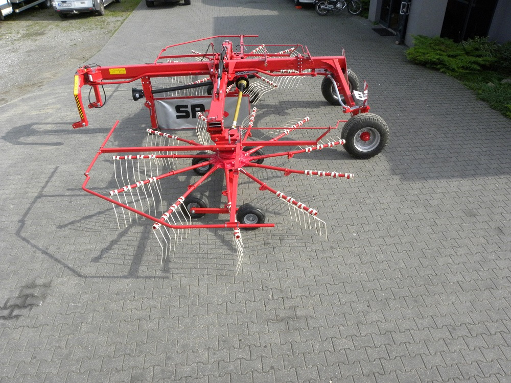 Spawex Kreiselschwader / Rake / Andaineur / Ranghinatore / Rastrillo / Роторные грабли / Zgrabiarka 7,65 m - Stroj na sklizeň pícnin: obrázek 3 Spawex Kreiselschwader / Rake / Andaineur / Ranghinatore / Rastrillo / Роторные грабли / Zgrabiarka 7,65 m - Stroj na sklizeň pícnin: obrázek 3