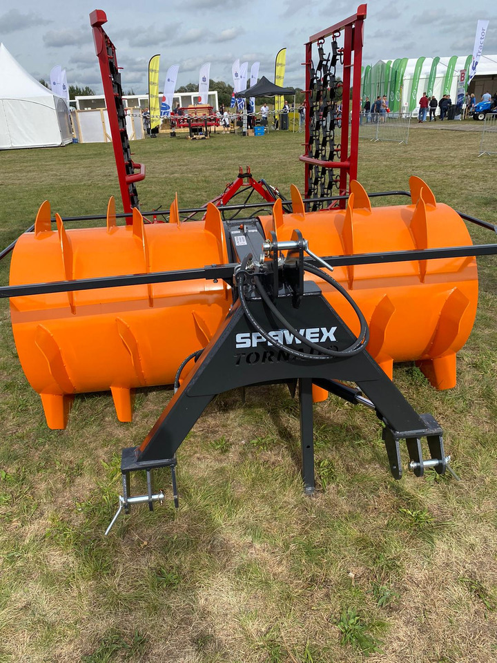 Spawex Silowalze / Silage spreader / Épandeur d'ensilage / Spandiconcime / Esparcidor de forraje verde / Кормораспределитель / Rozgarniacz do zielonki Tornado 2,2 m - Stroj na sklizeň pícnin: obrázek 3 Spawex Silowalze / Silage spreader / Épandeur d'ensilage / Spandiconcime / Esparcidor de forraje verde / Кормораспределитель / Rozgarniacz do zielonki Tornado 2,2 m - Stroj na sklizeň pícnin: obrázek 3