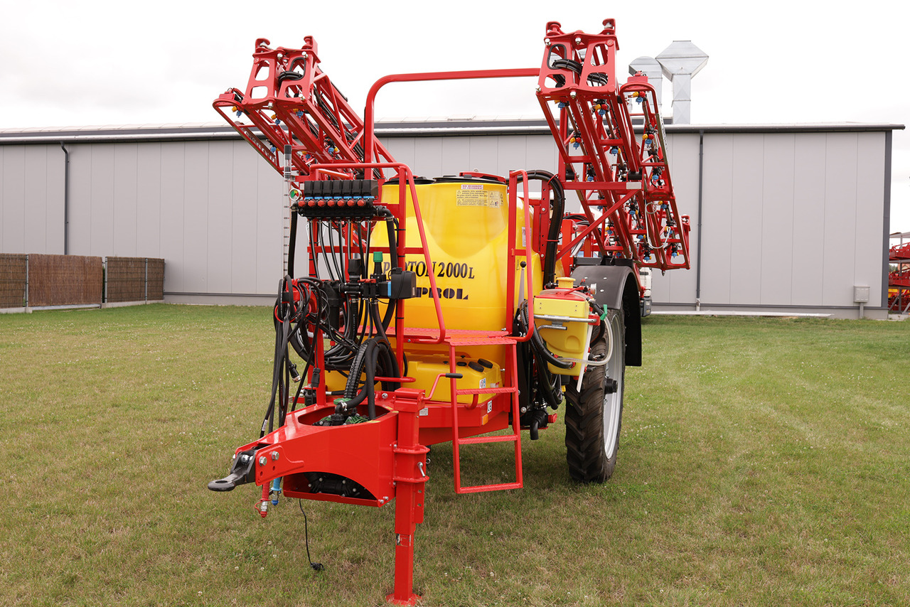 WOPROL Feldspritze / Sprayer / Pulvérisateur / Opryskiwacz 2000 L - Tažený postřikovač: obrázek 2 WOPROL Feldspritze / Sprayer / Pulvérisateur / Opryskiwacz 2000 L - Tažený postřikovač: obrázek 2