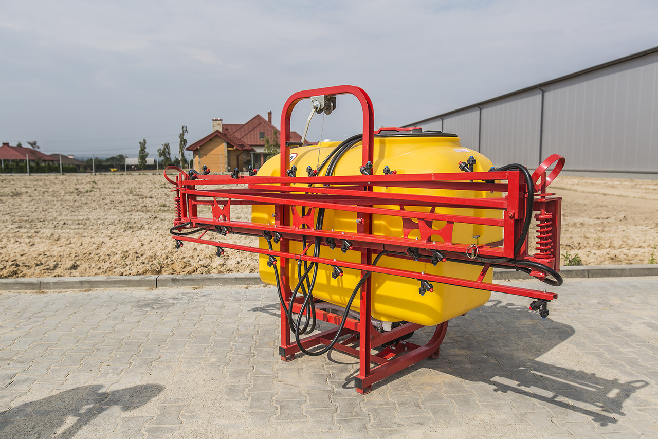WOPROL Feldspritze / Sprayer / Pulvérisateur / Opryskiwacz 600 L - Nesený postřikovač: obrázek 1 WOPROL Feldspritze / Sprayer / Pulvérisateur / Opryskiwacz 600 L - Nesený postřikovač: obrázek 1