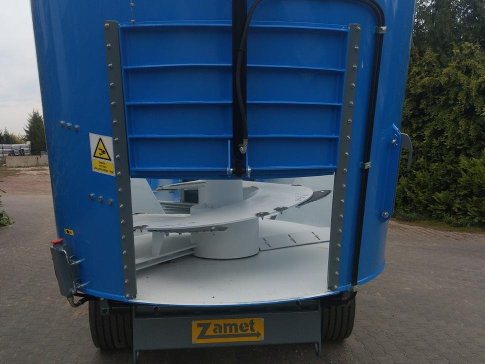 ZAMET Futtermischwagen / Feed mixer / Melangeuse / Carro miscelatore / Vagoneta de alimentación /Кормораздатчик / Wóz paszowy 16 m3 - Krmný míchací vůz: obrázek 5 ZAMET Futtermischwagen / Feed mixer / Melangeuse / Carro miscelatore / Vagoneta de alimentación /Кормораздатчик / Wóz paszowy 16 m3 - Krmný míchací vůz: obrázek 5