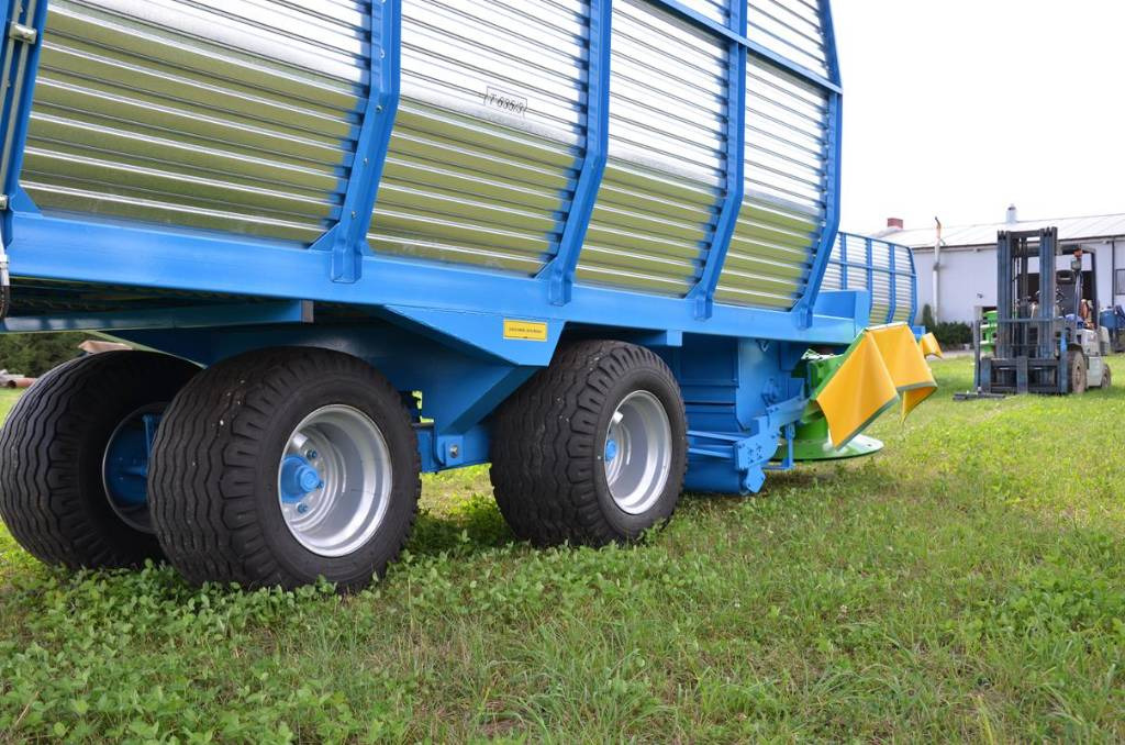 Nový Samonakládací vůz ZAMET Mähladewagen / Green forage mower / Remorque autochargeuse / Remolque autocargable / Самозагружающийся прицеп с косилкой / Przyczepa samozaładowcza z kosiarką bębnową T635/3: obrázek 18