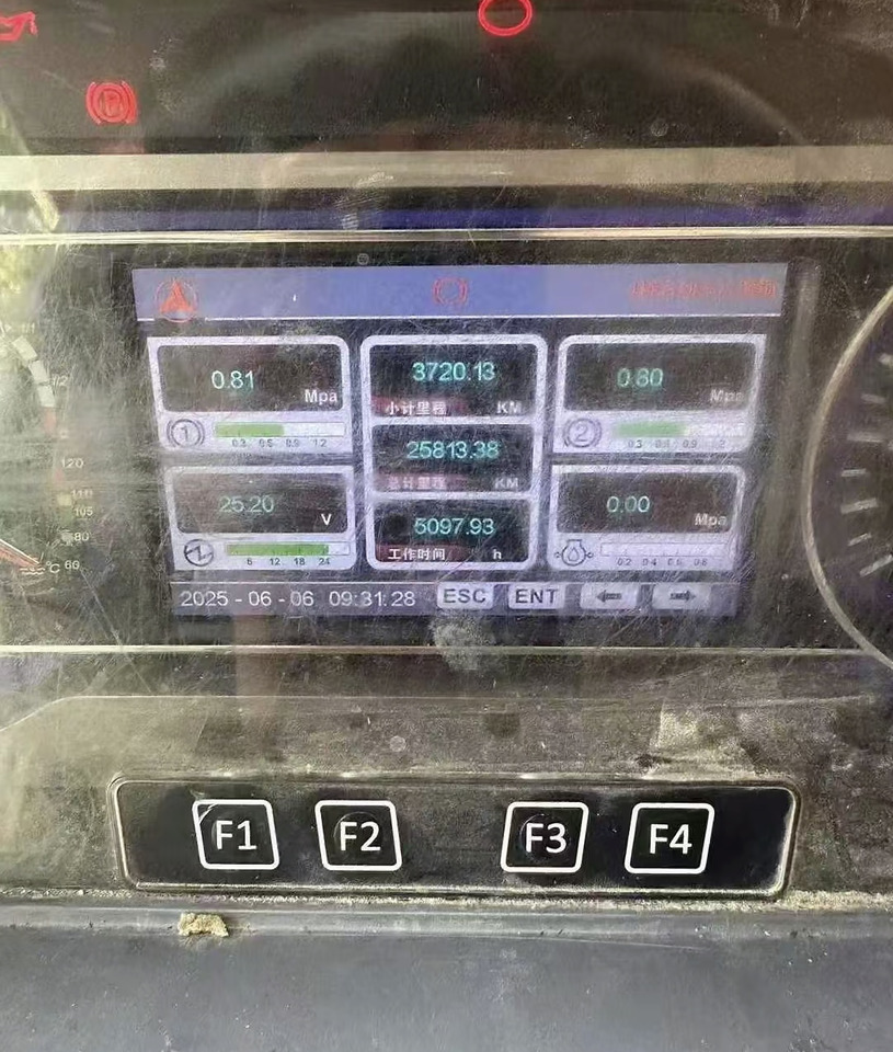 SANY STC800E5 - Autojeřáb: obrázek 2 SANY STC800E5 - Autojeřáb: obrázek 2