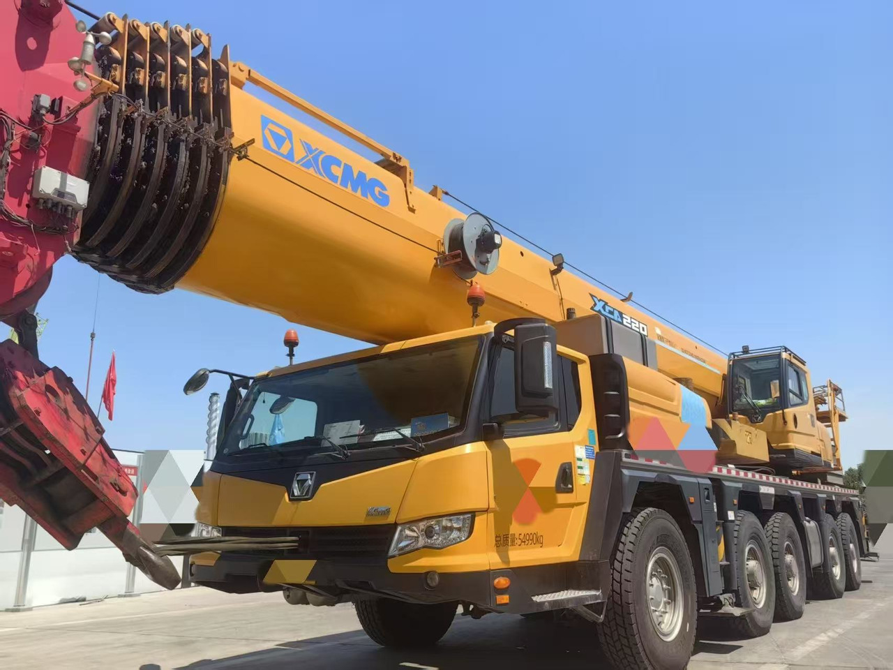 XCMG XCA130L7C - Univerzální autojeřáb: obrázek 1 XCMG XCA130L7C - Univerzální autojeřáb: obrázek 1