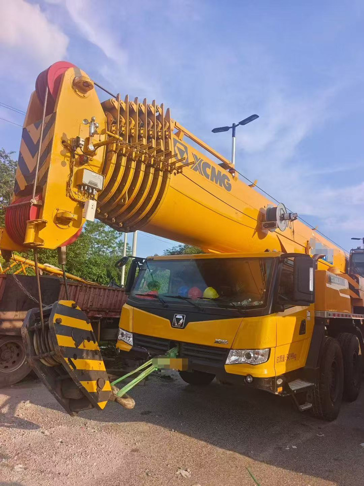 XCMG XCA160L8 - Univerzální autojeřáb: obrázek 1 XCMG XCA160L8 - Univerzální autojeřáb: obrázek 1