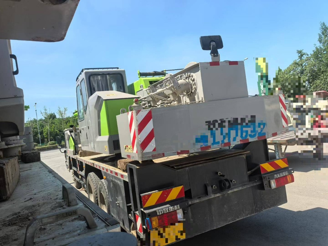ZOOMLION ZTC250A - Autojeřáb: obrázek 5 ZOOMLION ZTC250A - Autojeřáb: obrázek 5