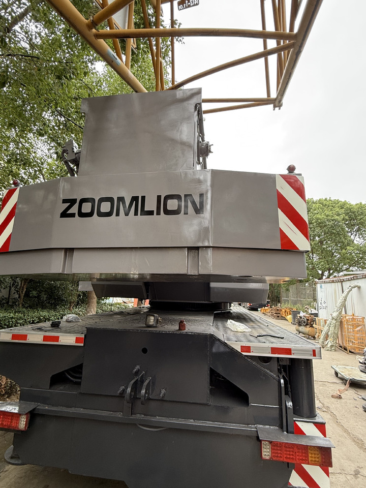 ZOOMLION ZTC700V1 - Autojeřáb: obrázek 4 ZOOMLION ZTC700V1 - Autojeřáb: obrázek 4