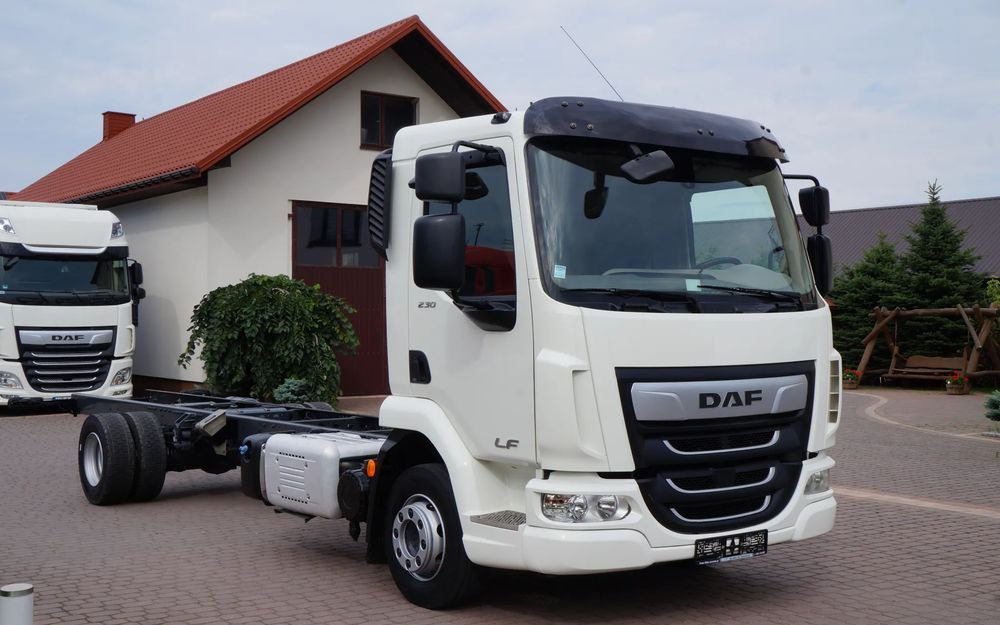 DAF LF 230 EURO 6 12 TON RAMA DO ZABUDOWY - Podvozek s kabinou: obrázek 1 DAF LF 230 EURO 6 12 TON RAMA DO ZABUDOWY - Podvozek s kabinou: obrázek 1