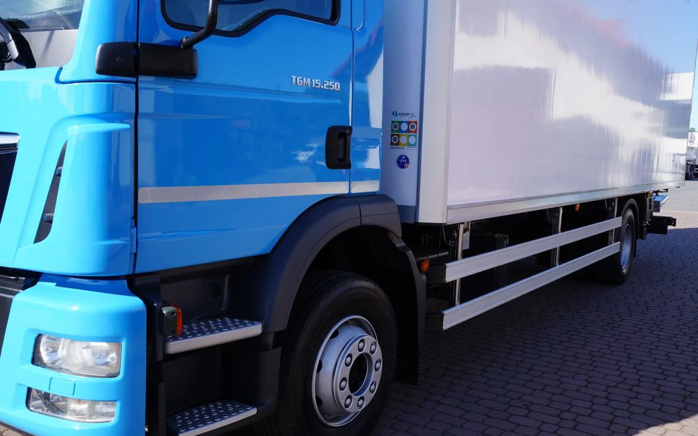 MAN TGM 15.250 EURO 6 CHŁODNIA LAMBERET ŁAD 7.300 KG NISKI PRZEBIEG - Chladírenský nákladní automobil: obrázek 5 MAN TGM 15.250 EURO 6 CHŁODNIA LAMBERET ŁAD 7.300 KG NISKI PRZEBIEG - Chladírenský nákladní automobil: obrázek 5