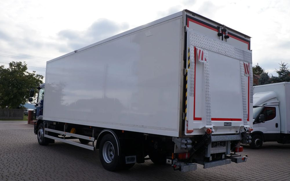 MAN TGM 18.250 EURO 6 CHŁODNIA KONTENER 7.50 m 199 TYS KM - Chladírenský nákladní automobil: obrázek 4 MAN TGM 18.250 EURO 6 CHŁODNIA KONTENER 7.50 m 199 TYS KM - Chladírenský nákladní automobil: obrázek 4