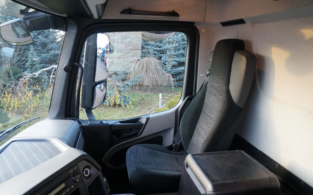 Chladírenský nákladní automobil Mercedes-Benz ANTOS 1824 EURO 6 1827 CHŁODNIA KONTENER 8.40 m: obrázek 12 Chladírenský nákladní automobil Mercedes-Benz ANTOS 1824 EURO 6 1827 CHŁODNIA KONTENER 8.40 m: obrázek 12