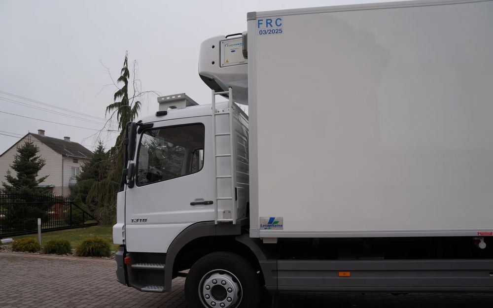 Mercedes-Benz ATEGO 1318 EURO 5 132 TYS KM CHŁODNIA CARRIER 750 WINDA - Chladírenský nákladní automobil: obrázek 3 Mercedes-Benz ATEGO 1318 EURO 5 132 TYS KM CHŁODNIA CARRIER 750 WINDA - Chladírenský nákladní automobil: obrázek 3