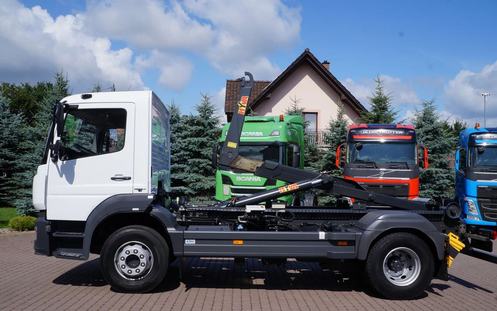 Mercedes-Benz ATEGO 1621 1624 EURO 6 HAKOWIEC HYVA DMC 16.000 KG ŁAD. 10.000 KG NISKI PRZEBIEG - Hákový nosič kontejnerů: obrázek 3 Mercedes-Benz ATEGO 1621 1624 EURO 6 HAKOWIEC HYVA DMC 16.000 KG ŁAD. 10.000 KG NISKI PRZEBIEG - Hákový nosič kontejnerů: obrázek 3