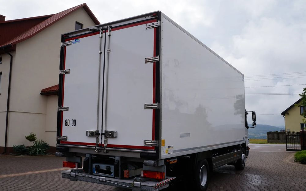 Mercedes-Benz ATEGO 1624 EURO 5 CHŁODNIA CARRIER SUPRA 750 - Chladírenský nákladní automobil: obrázek 4 Mercedes-Benz ATEGO 1624 EURO 5 CHŁODNIA CARRIER SUPRA 750 - Chladírenský nákladní automobil: obrázek 4