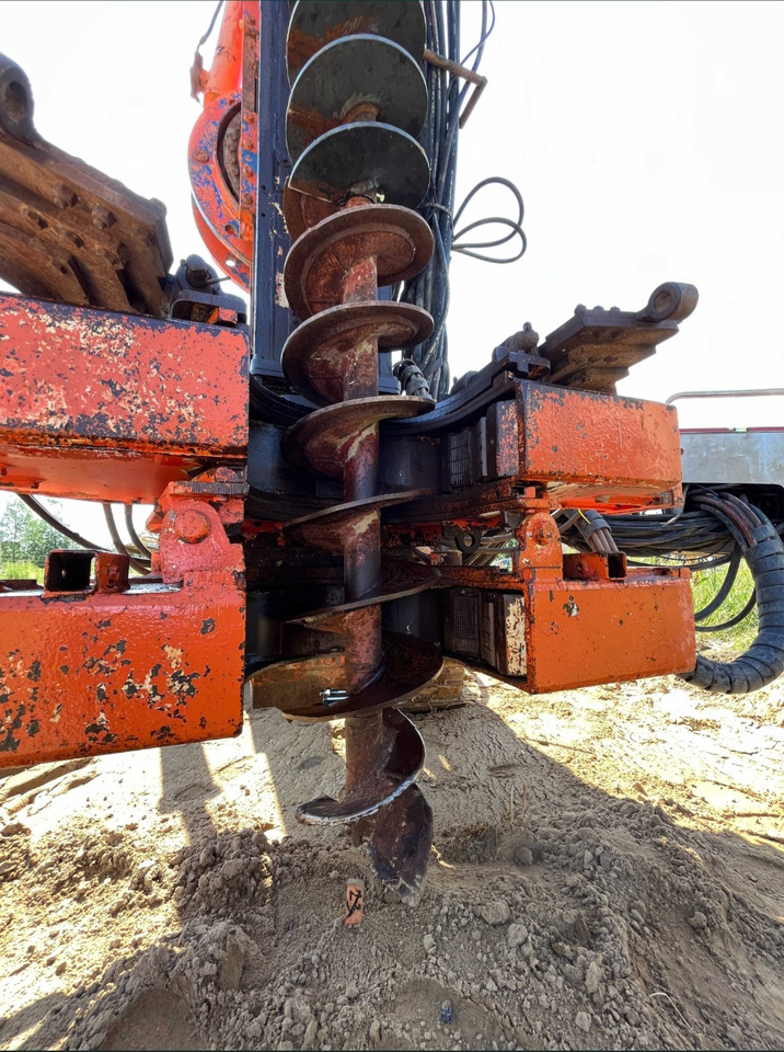 SOILMEC SM 14 - Vrtná souprava: obrázek 5 SOILMEC SM 14 - Vrtná souprava: obrázek 5
