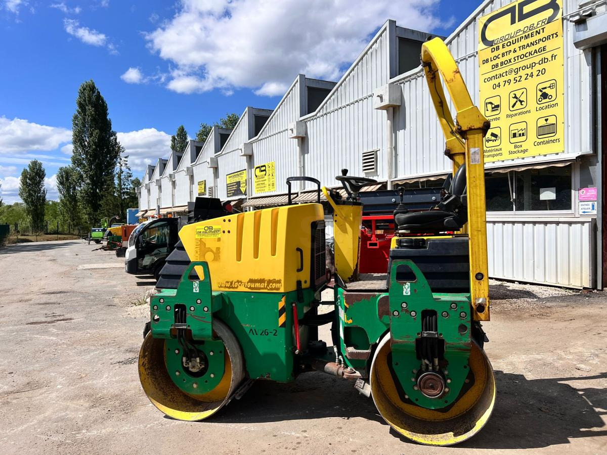 Ammann COMPACTEUR AV26-2 ROULEAU TANDEM VIBRANT ARTICULÉ - Mini válec: obrázek 3 Ammann COMPACTEUR AV26-2 ROULEAU TANDEM VIBRANT ARTICULÉ - Mini válec: obrázek 3