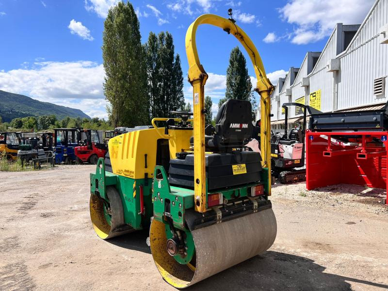 Ammann COMPACTEUR AV26-2 ROULEAU TANDEM VIBRANT ARTICULÉ - Mini válec: obrázek 5 Ammann COMPACTEUR AV26-2 ROULEAU TANDEM VIBRANT ARTICULÉ - Mini válec: obrázek 5
