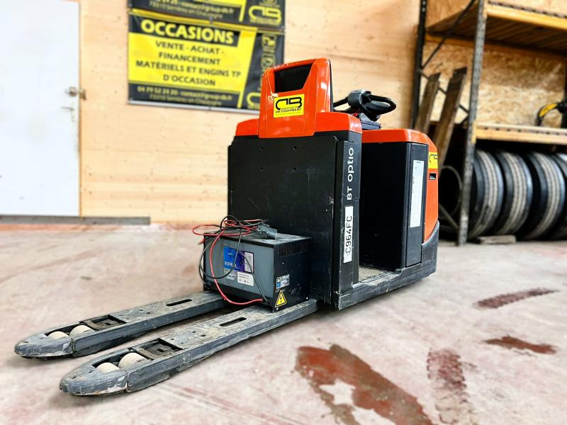 BT OSE250 Gerbeur transpalette électrique - Stohovací vozík: obrázek 1 BT OSE250 Gerbeur transpalette électrique - Stohovací vozík: obrázek 1