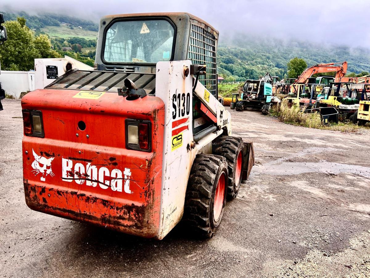 Bobcat S130 Chargeuse Compact - Smykový nakladač: obrázek 4 Bobcat S130 Chargeuse Compact - Smykový nakladač: obrázek 4