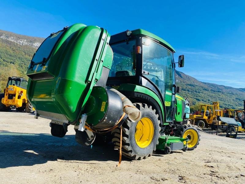 John Deere 2038R avec plateau de coupe et bas de ramassage - Malotraktor: obrázek 5 John Deere 2038R avec plateau de coupe et bas de ramassage - Malotraktor: obrázek 5