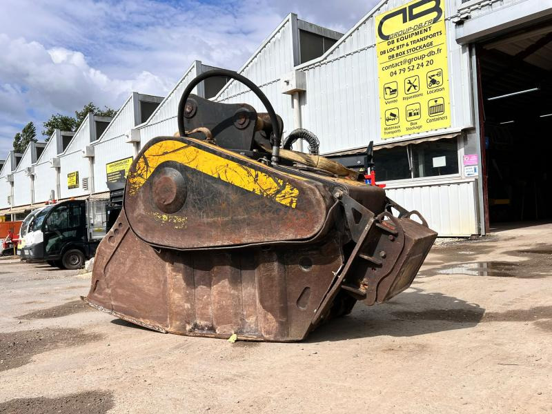 MB CRUSHER BF70.2 GODET CONCASSEUR AVEC AIMANT - Lžíce na bagr pro Stavební technika: obrázek 3 MB CRUSHER BF70.2 GODET CONCASSEUR AVEC AIMANT - Lžíce na bagr pro Stavební technika: obrázek 3