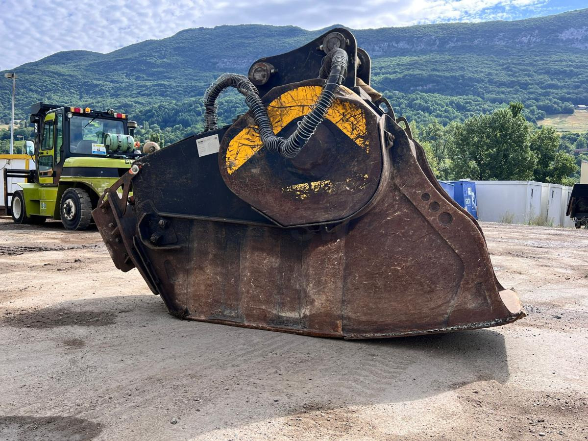 MB CRUSHER BF70.2 GODET CONCASSEUR AVEC AIMANT - Lžíce na bagr pro Stavební technika: obrázek 4 MB CRUSHER BF70.2 GODET CONCASSEUR AVEC AIMANT - Lžíce na bagr pro Stavební technika: obrázek 4