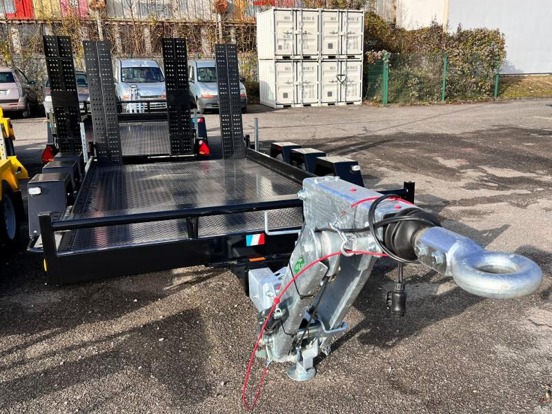Moiroud TR3500 3 ESSIEUX 3T5 NEUVE MOIROUD NOIRE LARGE - Přepravník stavebních strojů: obrázek 3 Moiroud TR3500 3 ESSIEUX 3T5 NEUVE MOIROUD NOIRE LARGE - Přepravník stavebních strojů: obrázek 3