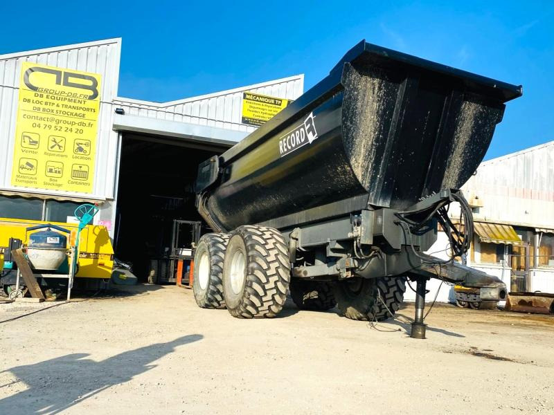 RECORD R TP17 REMORQUE AGRICOLE - Zemědělský sklápěcí přívěs: obrázek 1 RECORD R TP17 REMORQUE AGRICOLE - Zemědělský sklápěcí přívěs: obrázek 1