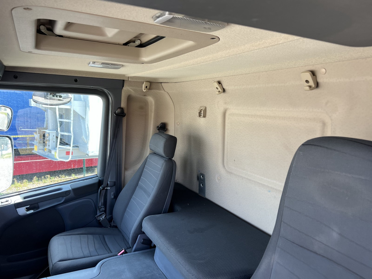 Nákladní automobil valníkový/ Plošinový Scania P320: obrázek 42