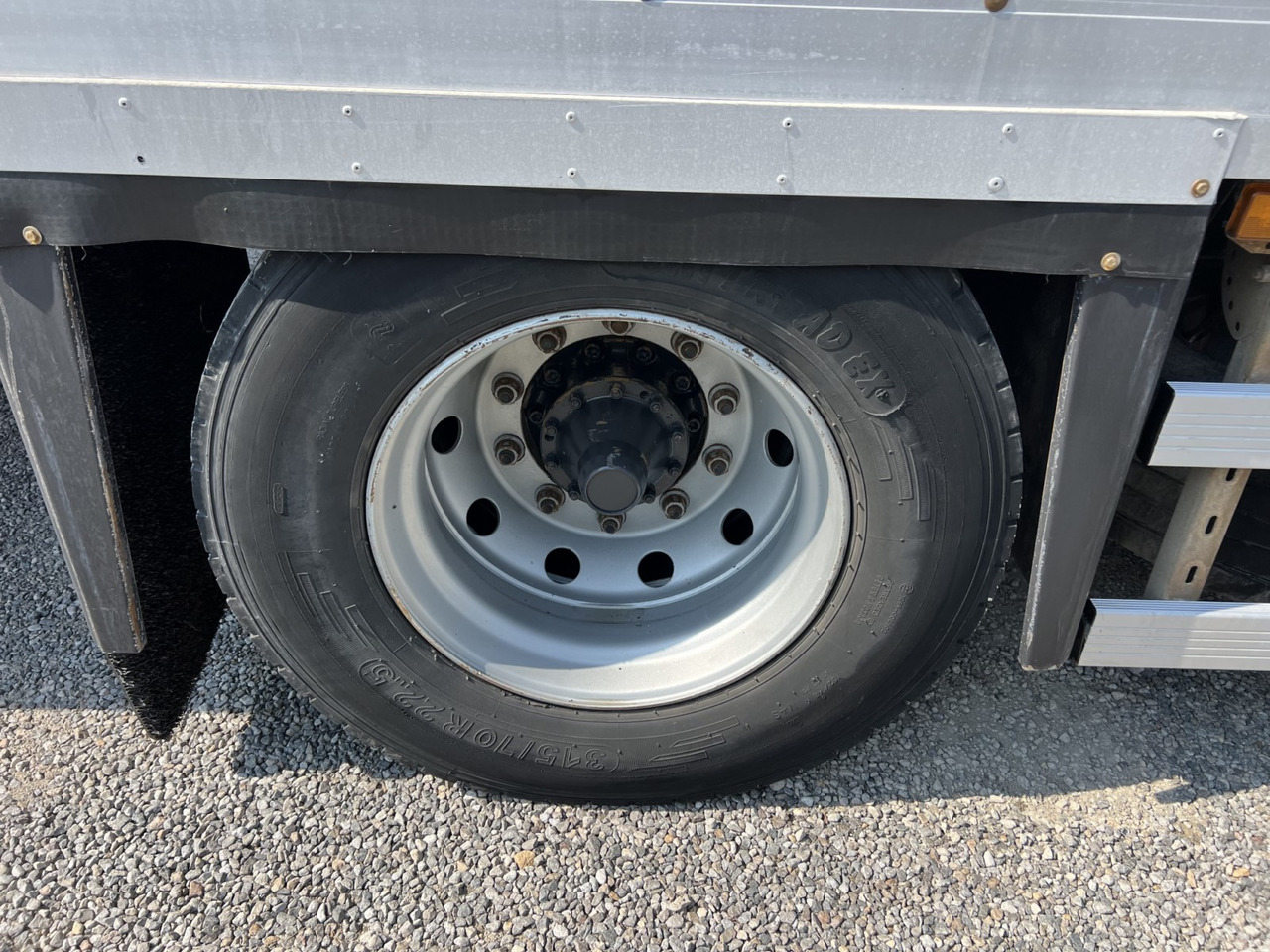 Nákladní automobil valníkový/ Plošinový Scania P320: obrázek 26