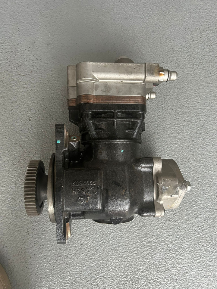 MERCEDES-BENZ KNORR-BREMSE-BENDIX- A0011304515 - Kompresor: obrázek 1 MERCEDES-BENZ KNORR-BREMSE-BENDIX- A0011304515 - Kompresor: obrázek 1